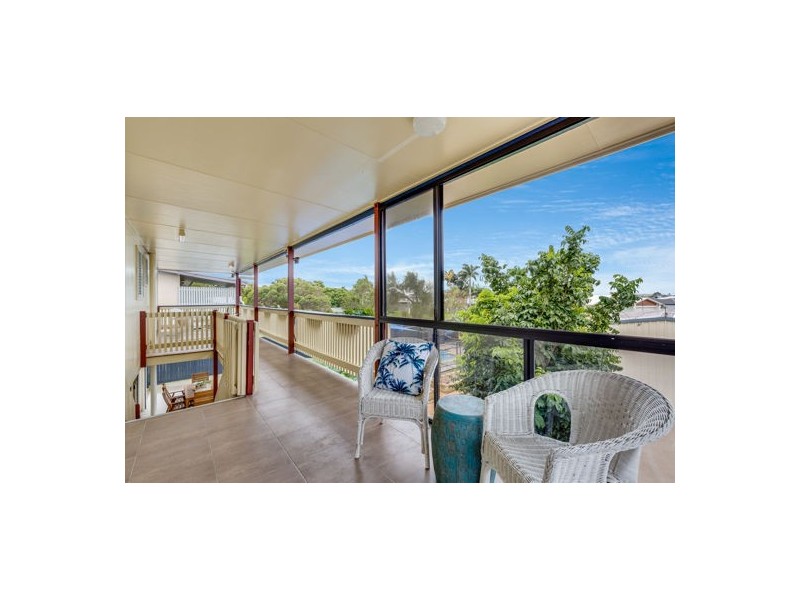 27 Downing Street, Ooralea QLD 4740