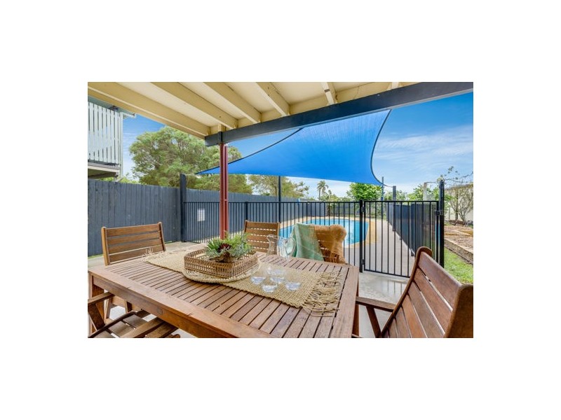 27 Downing Street, Ooralea QLD 4740