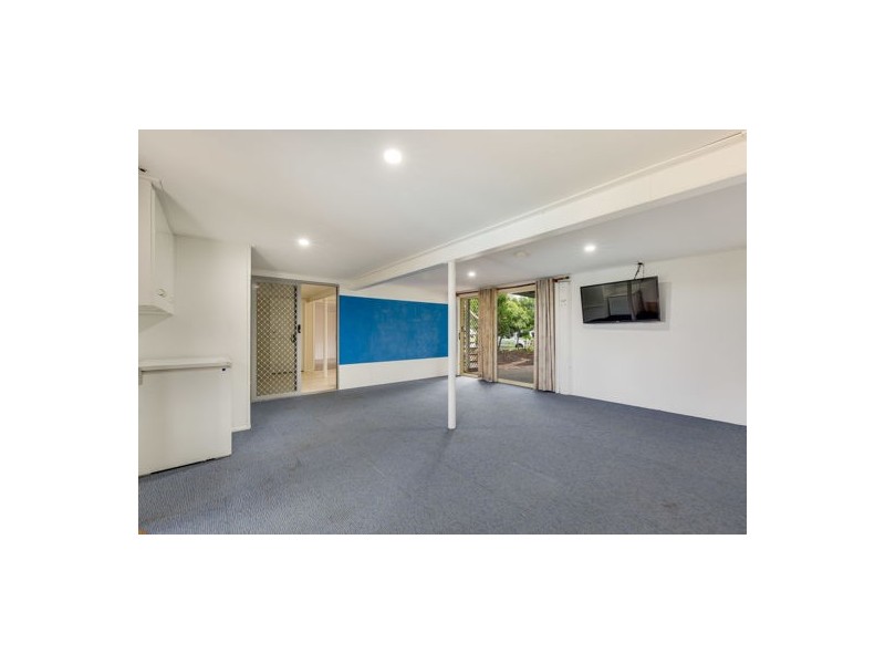 27 Downing Street, Ooralea QLD 4740