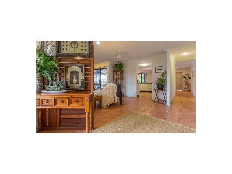 8 Starboard Circuit, Shoal Point QLD 4750