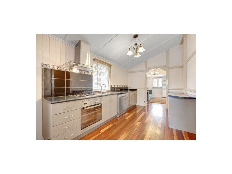 11 Queen Street, North Mackay QLD 4740