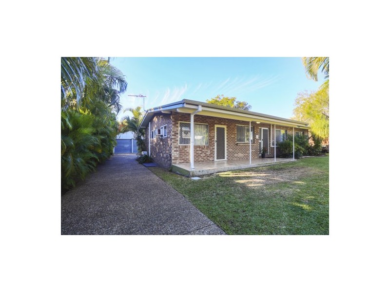 16 Holmes Drive, Beaconsfield QLD 4740