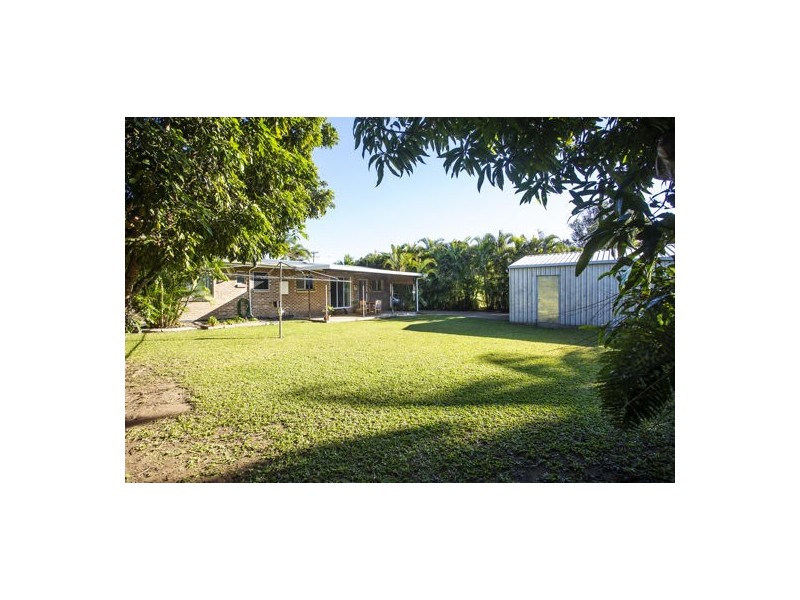 16 Holmes Drive, Beaconsfield QLD 4740