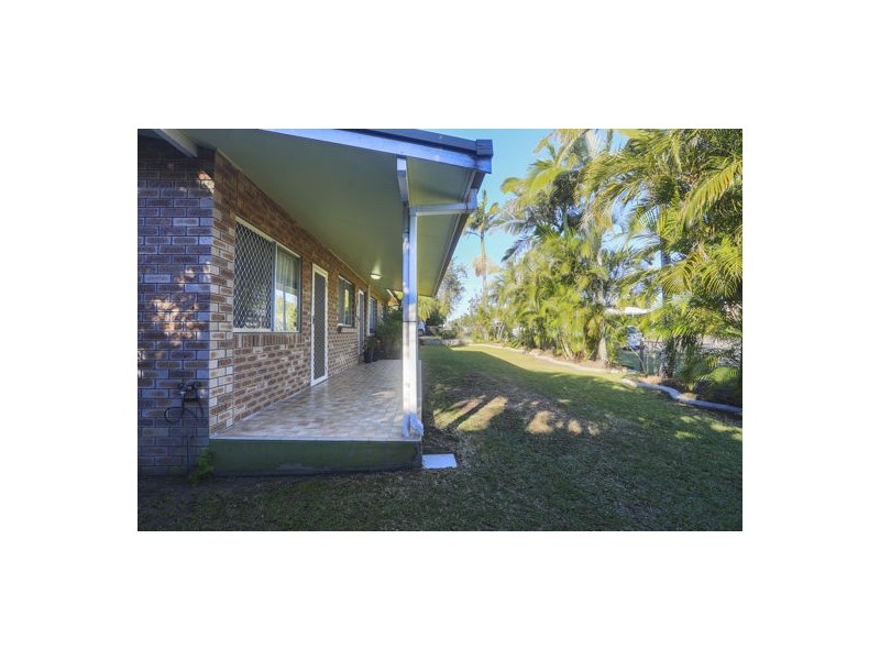 16 Holmes Drive, Beaconsfield QLD 4740