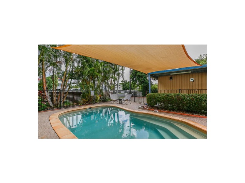 10 Lloyd Street, West Mackay QLD 4740