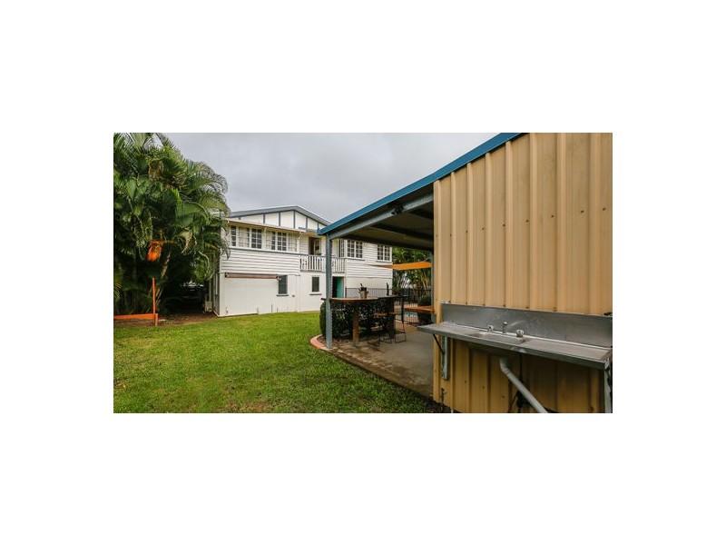 10 Lloyd Street, West Mackay QLD 4740
