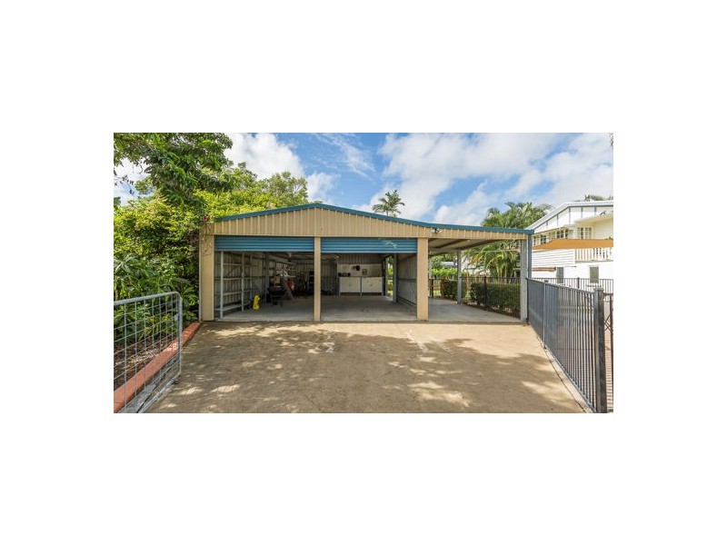 10 Lloyd Street, West Mackay QLD 4740