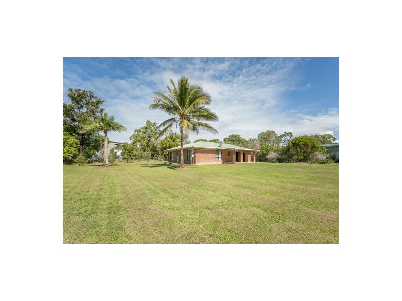 8 Pine Court, Hay Point QLD 4740