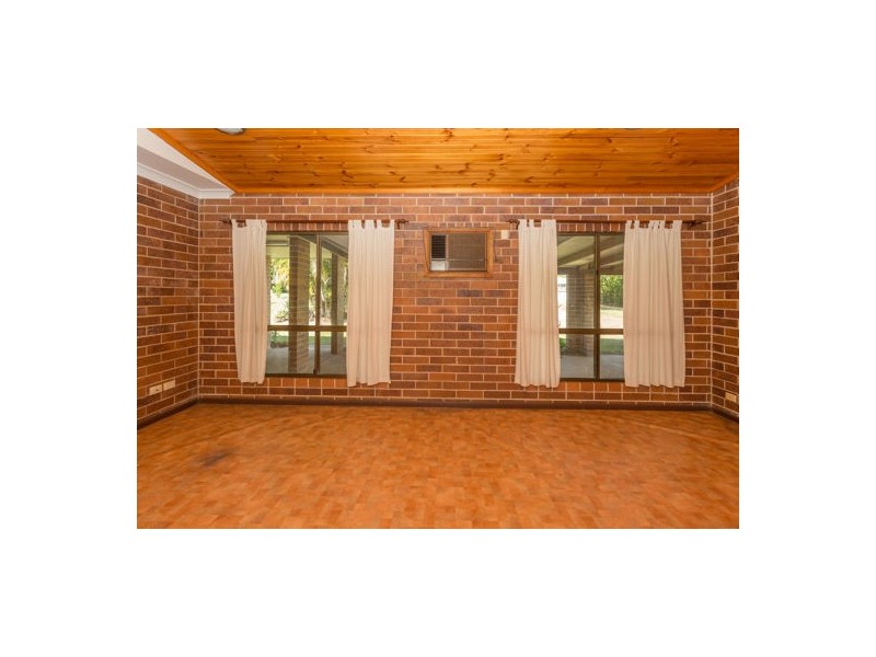 8 Pine Court, Hay Point QLD 4740