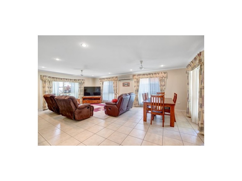 17 Michelle Crescent, Bucasia QLD 4750