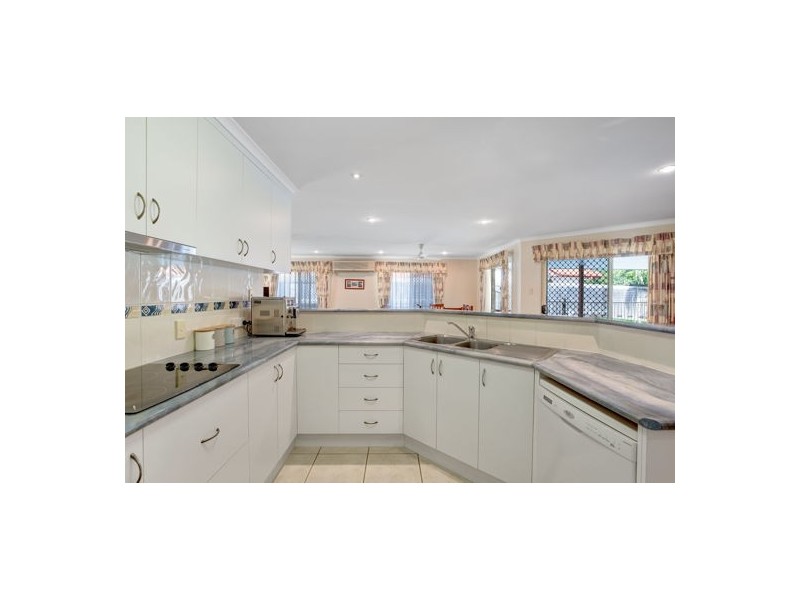 17 Michelle Crescent, Bucasia QLD 4750