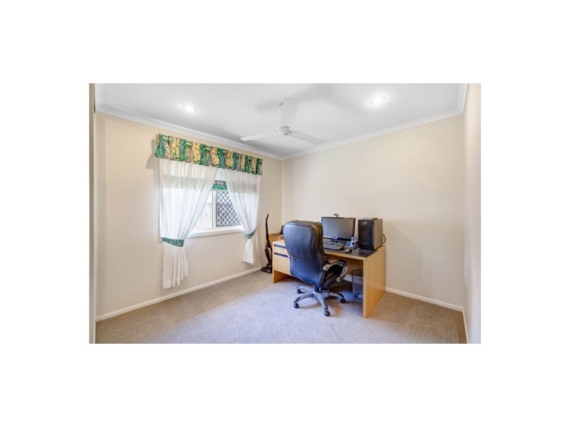 17 Michelle Crescent, Bucasia QLD 4750