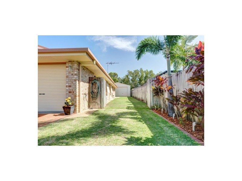 17 Michelle Crescent, Bucasia QLD 4750