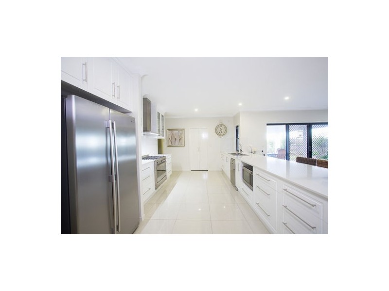 8 Kiber Place, Ooralea QLD 4740