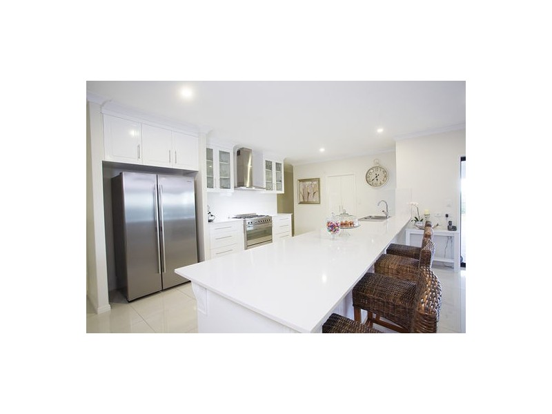 8 Kiber Place, Ooralea QLD 4740