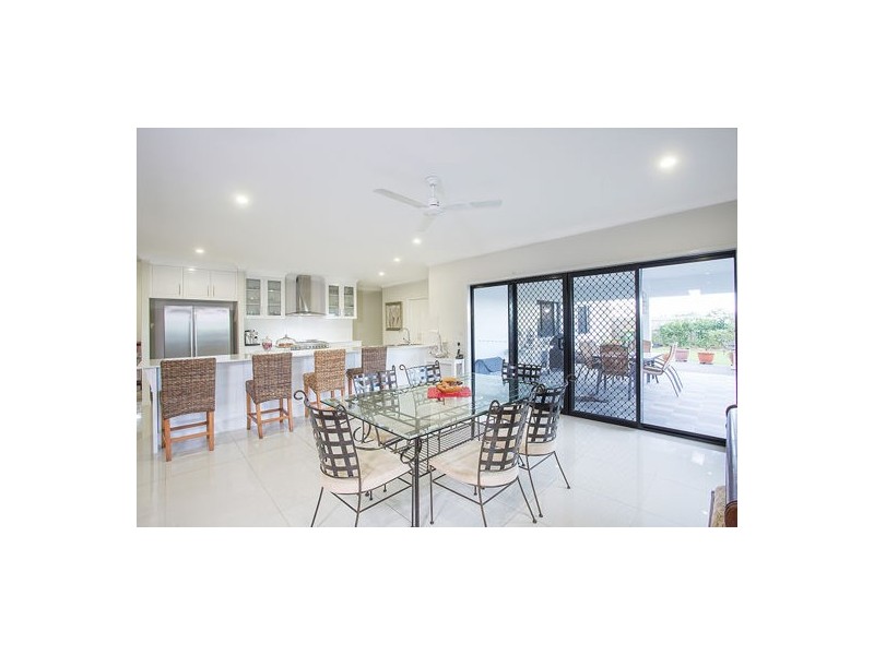 8 Kiber Place, Ooralea QLD 4740