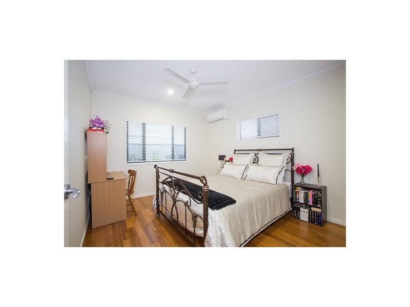 8 Kiber Place, Ooralea QLD 4740