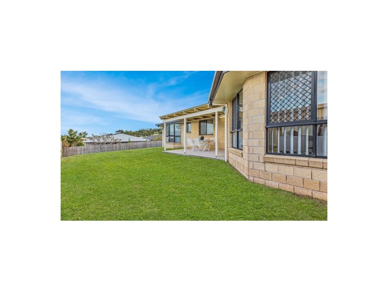 8 Rafter Court, Rural View QLD 4740