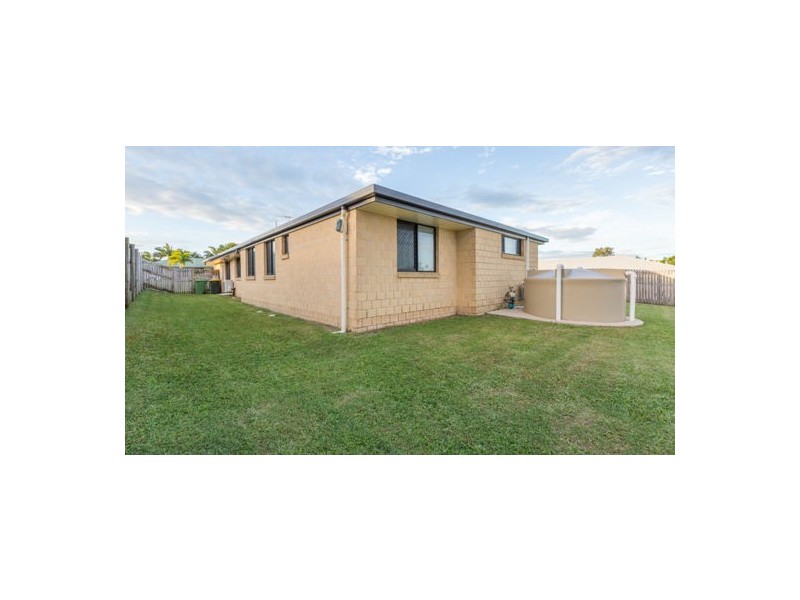 8 Rafter Court, Rural View QLD 4740