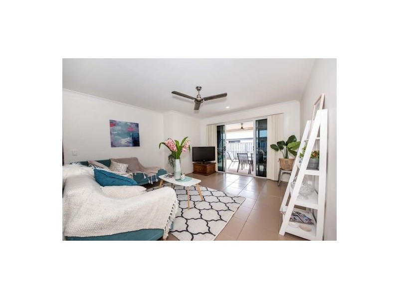 1/1 Hyams Way, Blacks Beach QLD 4740