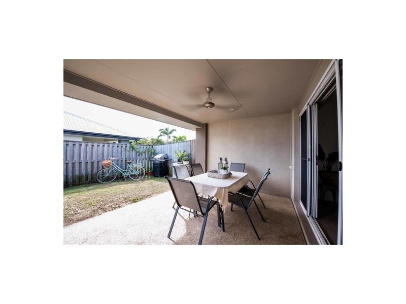 1/1 Hyams Way, Blacks Beach QLD 4740