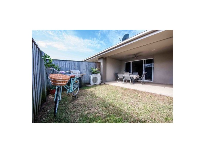 1/1 Hyams Way, Blacks Beach QLD 4740