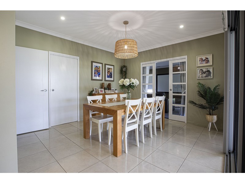 23 Lockyer Court, Rural View QLD 4740