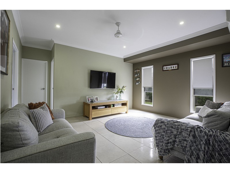 23 Lockyer Court, Rural View QLD 4740