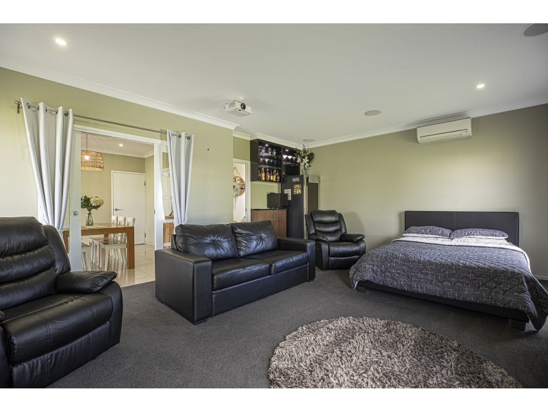 23 Lockyer Court, Rural View QLD 4740
