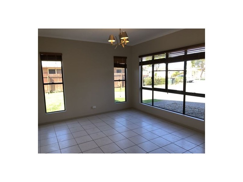 44 Wheeler Drive, Glenella QLD 4740