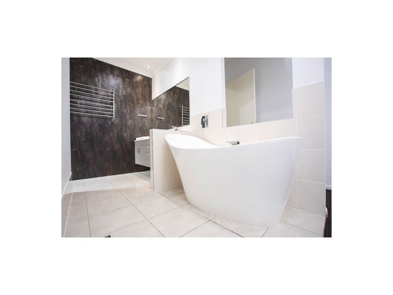 44 Corella Way, Blacks Beach QLD 4740