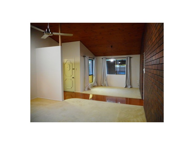 4 Jasmine Street, Andergrove QLD 4740