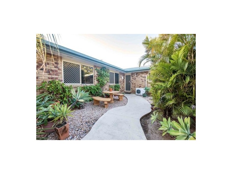 2 Amiet Street, South Mackay QLD 4740