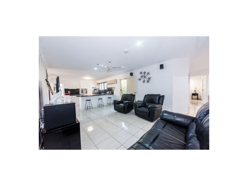2 Amiet Street, South Mackay QLD 4740