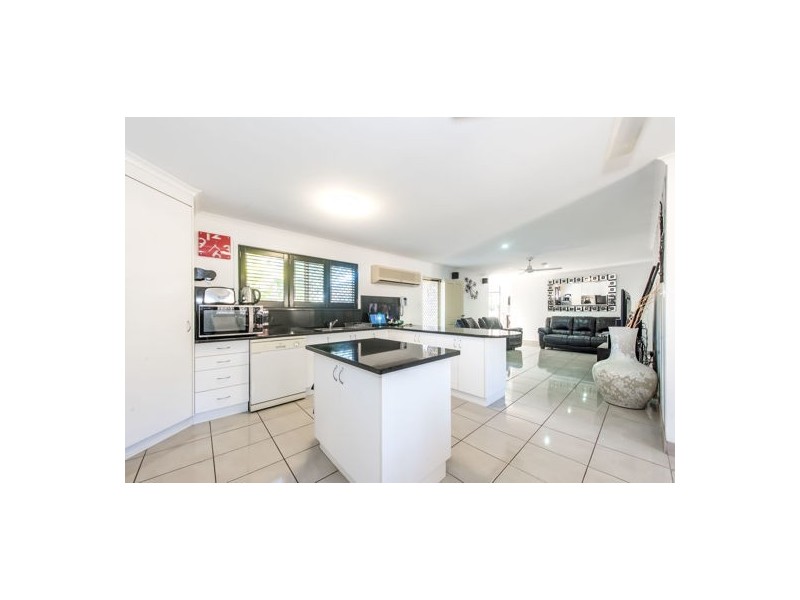 2 Amiet Street, South Mackay QLD 4740