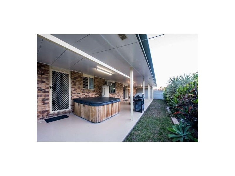 2 Amiet Street, South Mackay QLD 4740