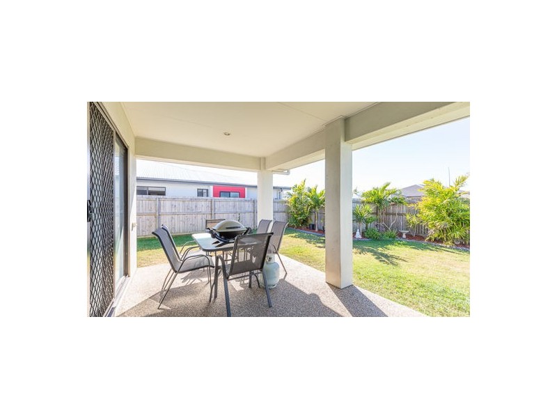 2 Kingslea Court, Ooralea QLD 4740