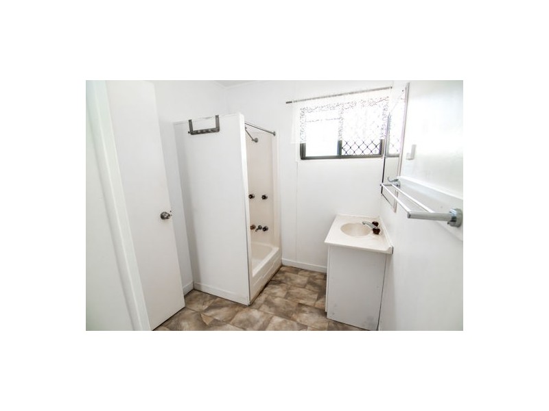 1/9 Plover Street, Slade Point QLD 4740