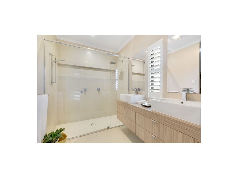 5 Eleanor Drive, Beaconsfield QLD 4740