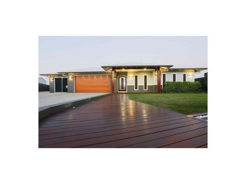 16 Glenoak Avenue, Richmond QLD 4740