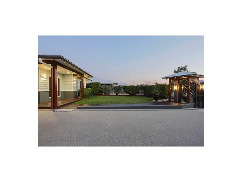 16 Glenoak Avenue, Richmond QLD 4740