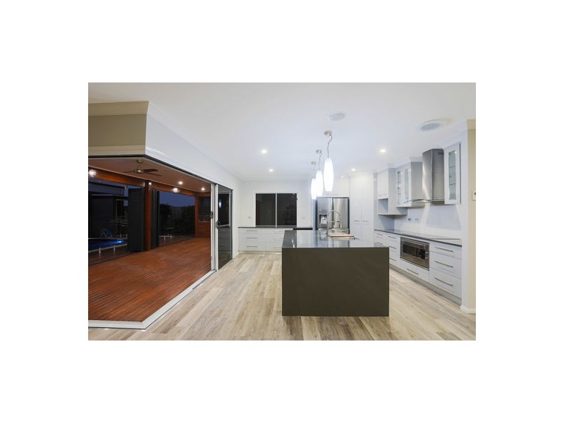 16 Glenoak Avenue, Richmond QLD 4740