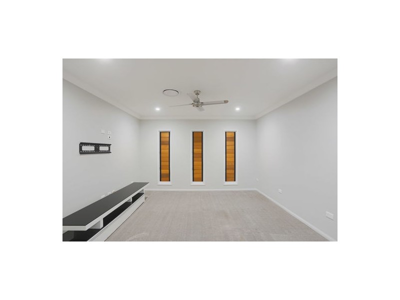 16 Glenoak Avenue, Richmond QLD 4740