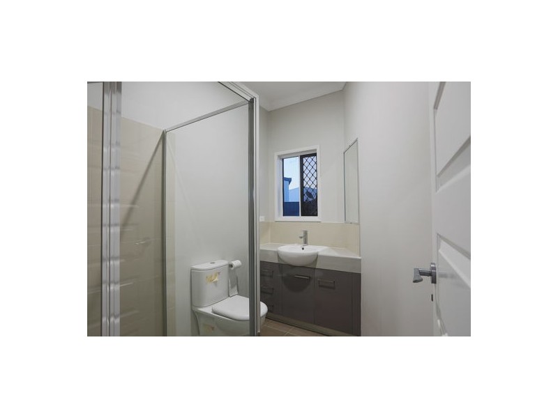 16 Glenoak Avenue, Richmond QLD 4740