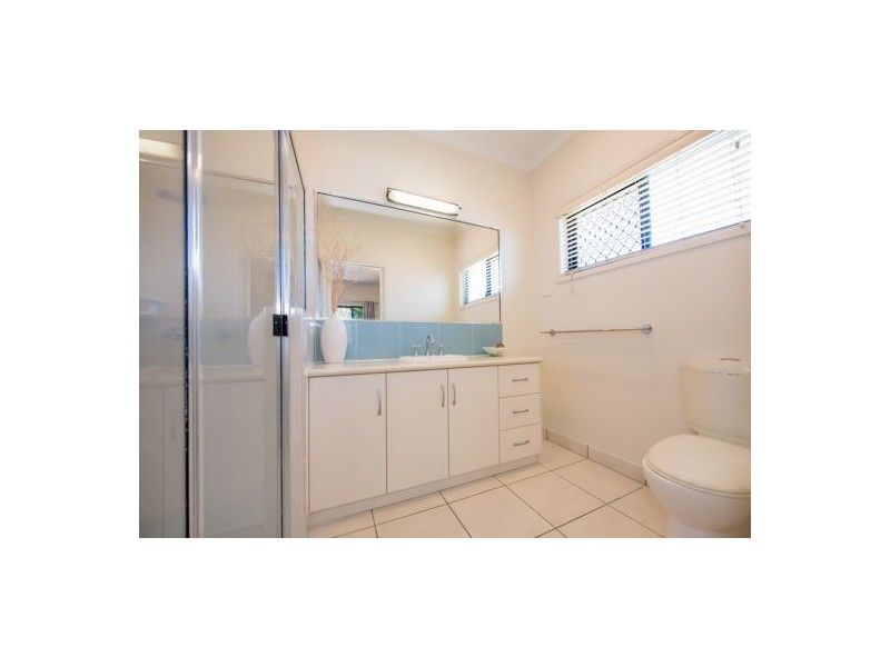 20 Gingham Street, Glenella QLD 4740