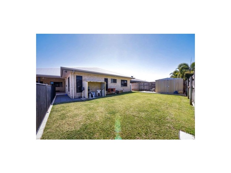 20 Gingham Street, Glenella QLD 4740