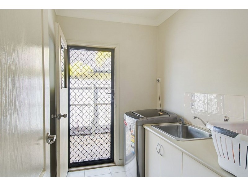 76 Wheeler Drive, Glenella QLD 4740