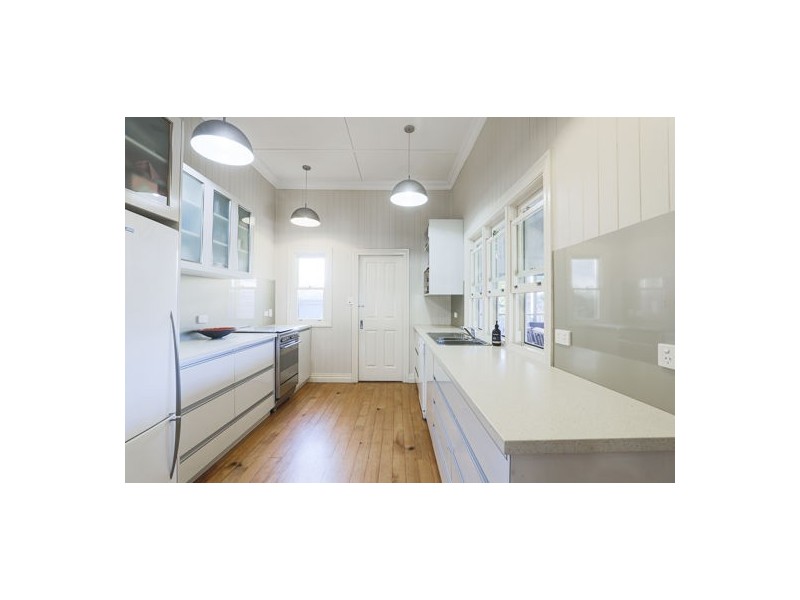 14 Hinton Street, West Mackay QLD 4740