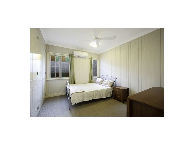 14 Hinton Street, West Mackay QLD 4740