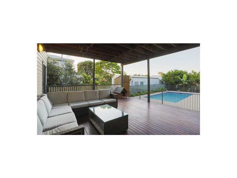 14 Hinton Street, West Mackay QLD 4740